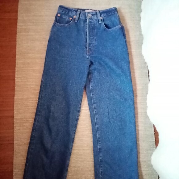 Levi's Ribcage - Picture 3 of 4